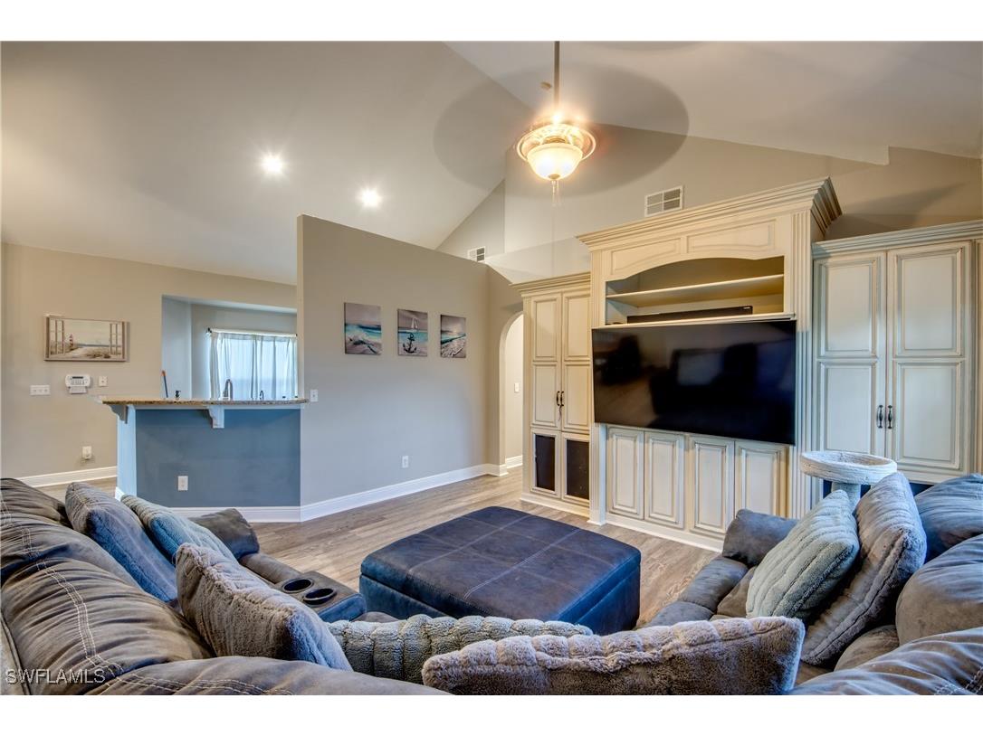 700 SW 18th Terrace Cape Coral FL 33991 225027983 image4