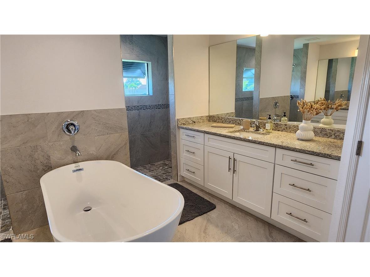 702 NW 30th Place Cape Coral FL 33993 225052345 image17