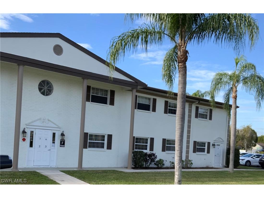 7055 New Post Drive #5 North Fort Myers FL 33917 224011818 image1