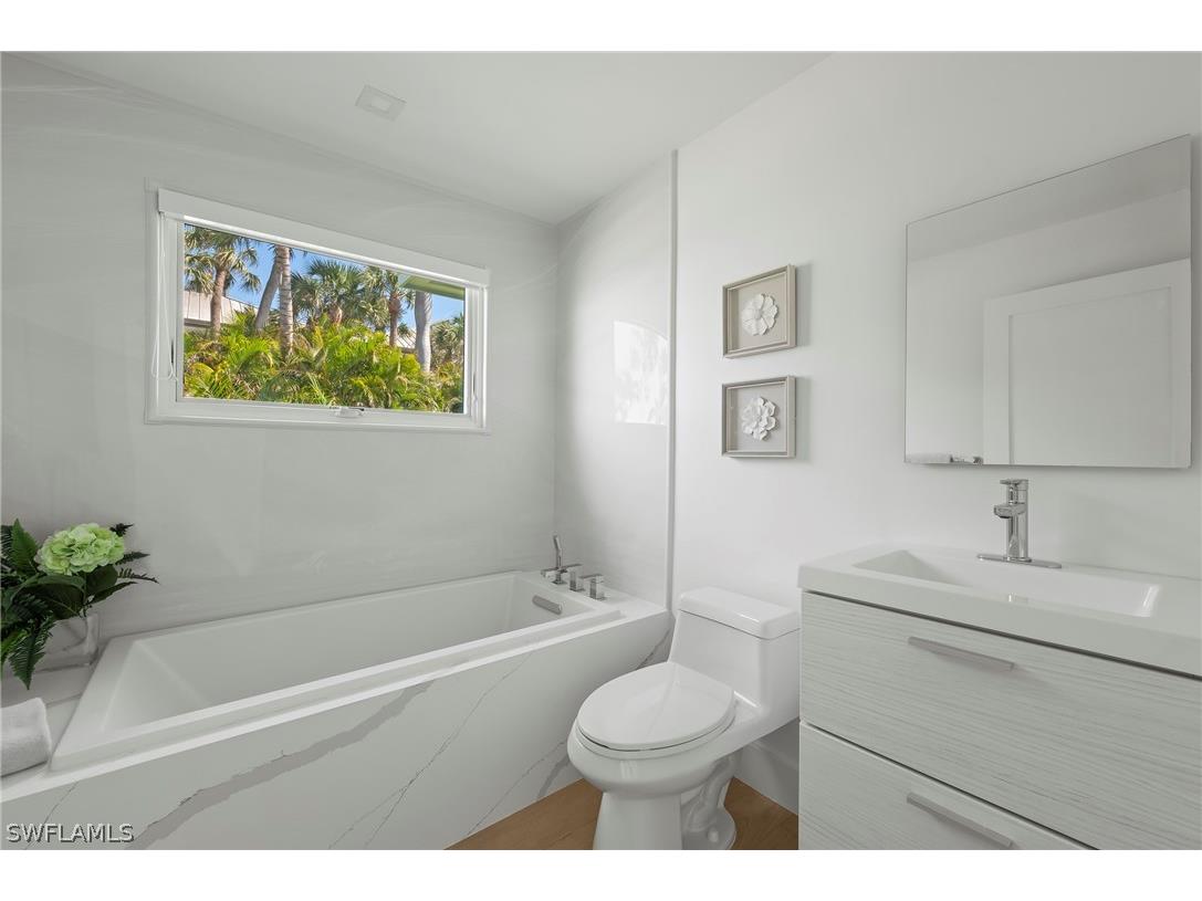 71 18th Avenue S Naples FL 34102 224039753 image32