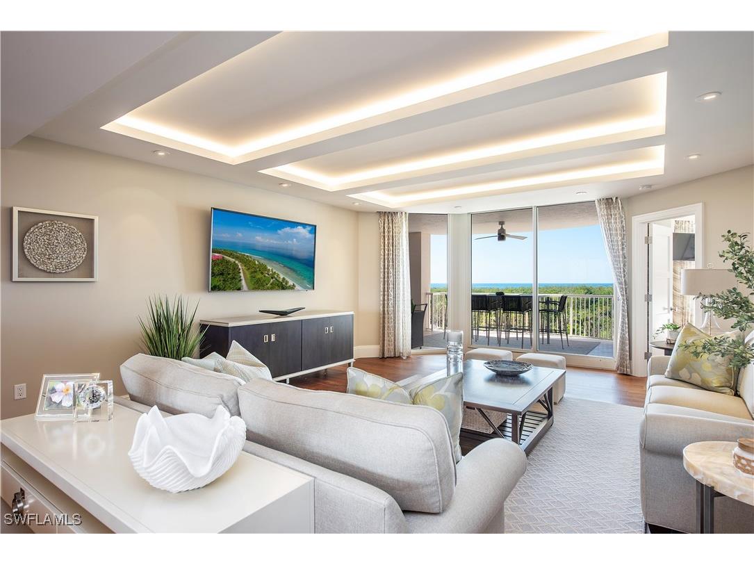 7117 Pelican Bay Boulevard #403 Naples FL 34108 225014742 image1