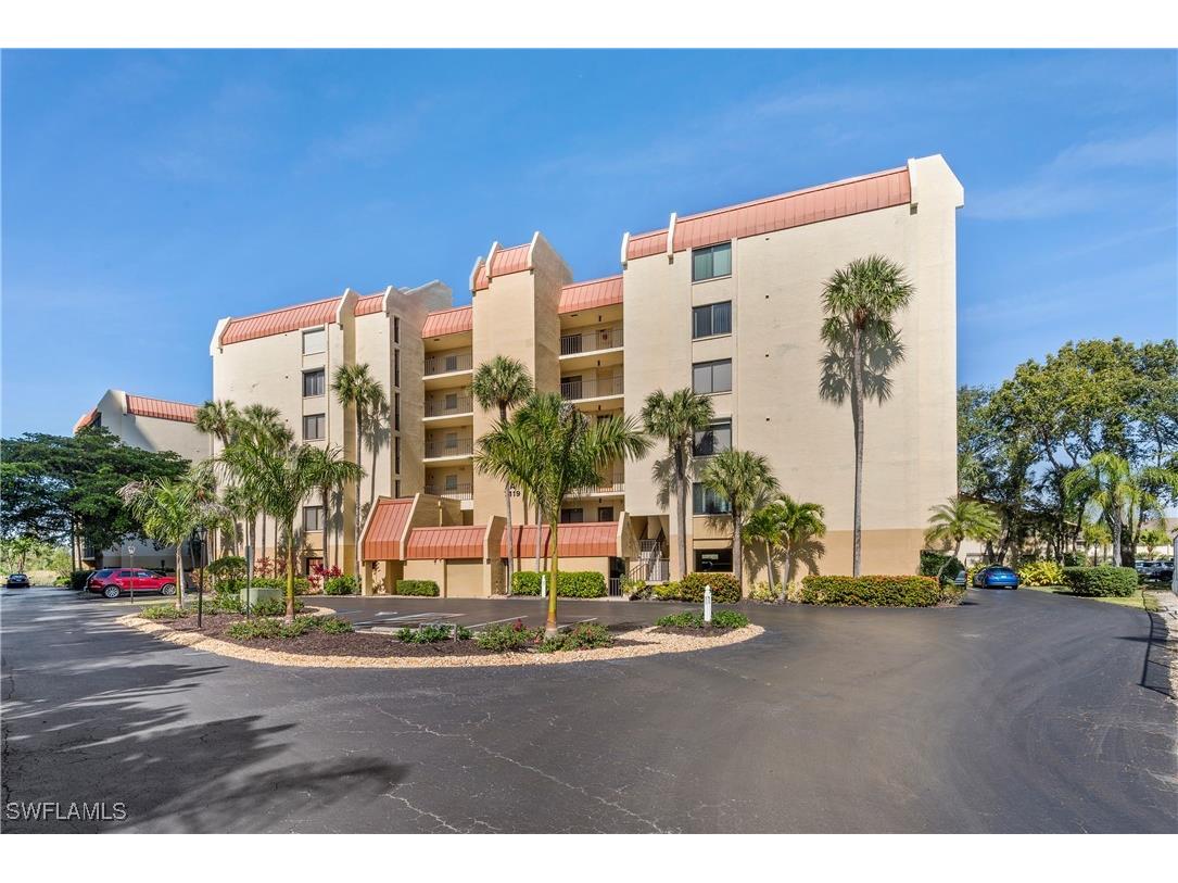 7119 Lakeridge View Court #401 Fort Myers FL 33907 224093551 image1