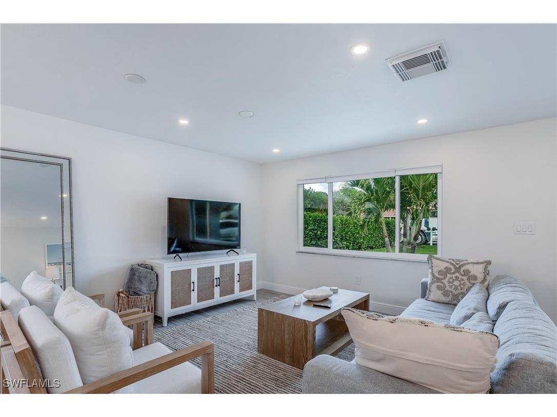 718 103rd Avenue N Naples FL 34108 225017802 image3