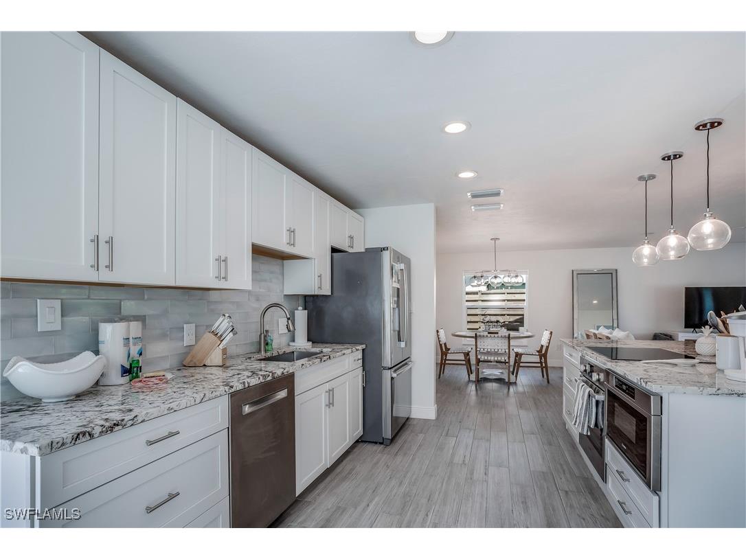 718 103rd Avenue N Naples FL 34108 225017802 image9