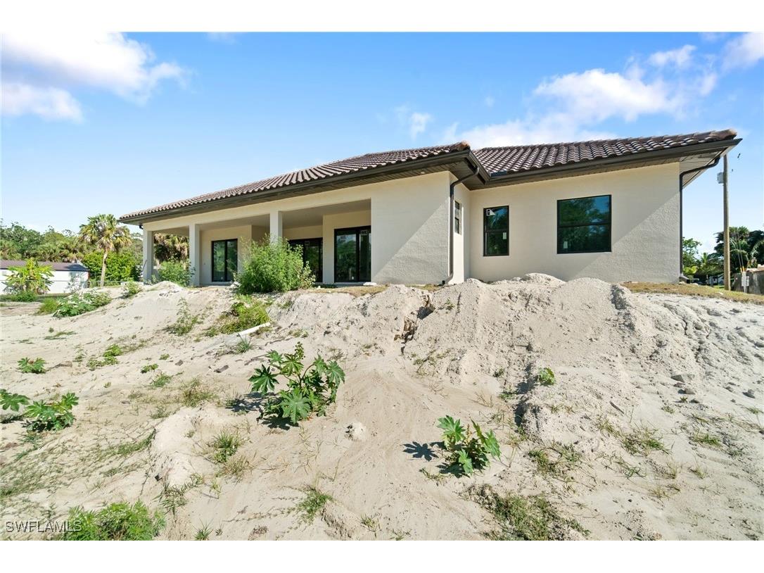 721 Golden Gate Boulevard W Naples FL 34120 225050118 image5