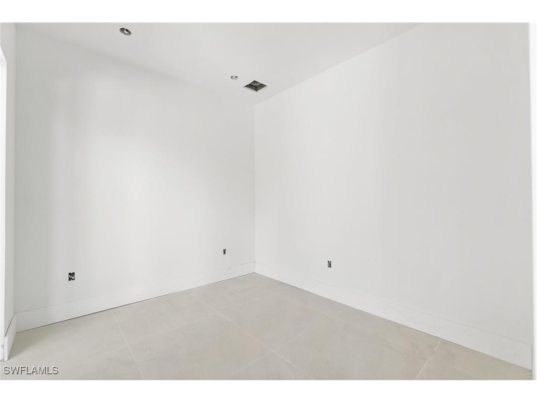 721 Golden Gate Boulevard W Naples FL 34120 225050118 image9