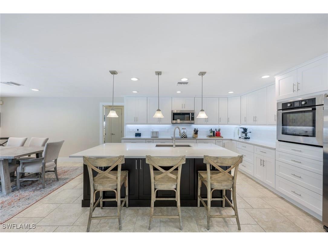 725 Old Trail Drive Naples FL 34103 225049335 image10