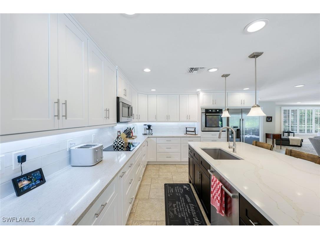 725 Old Trail Drive Naples FL 34103 225049335 image12