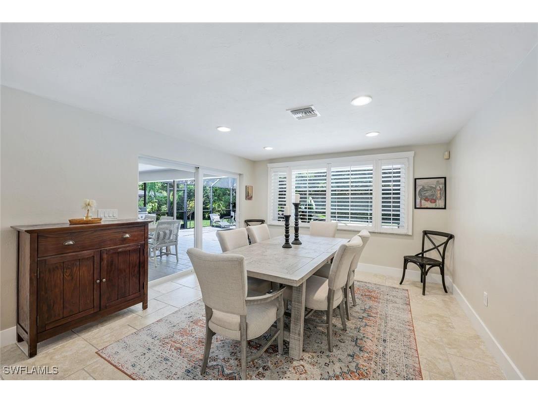 725 Old Trail Drive Naples FL 34103 225049335 image13