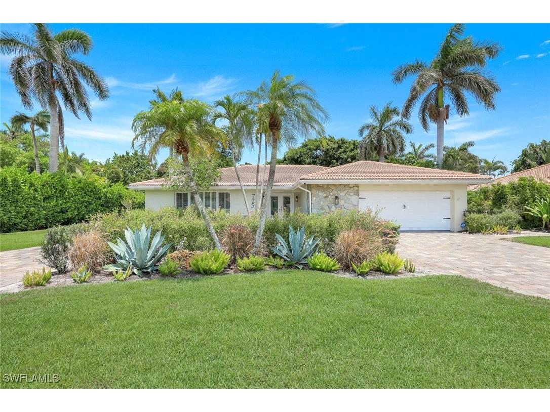 725 Old Trail Drive Naples FL 34103 225049335 image2
