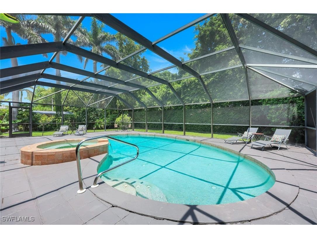 725 Old Trail Drive Naples FL 34103 225049335 image28