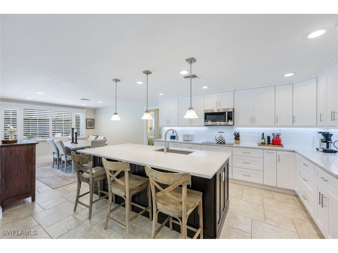 725 Old Trail Drive Naples FL 34103 225049335 image9