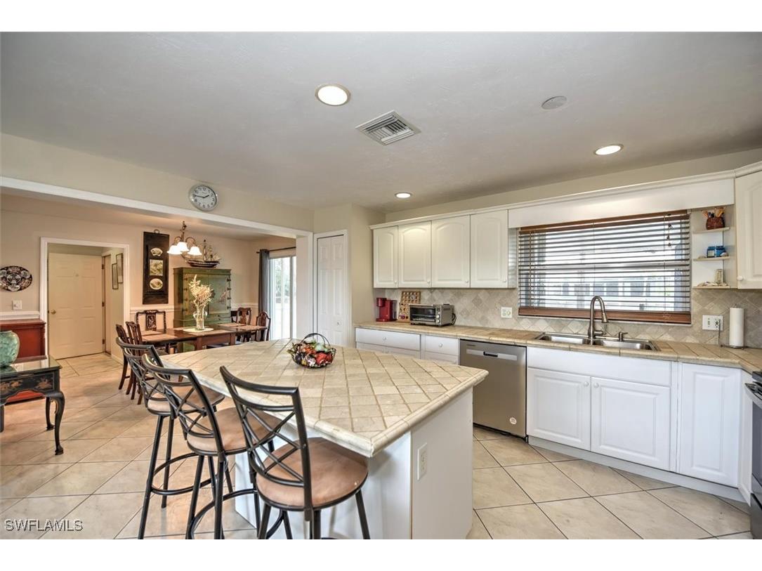 725 Sesame Court Cape Coral FL 33904 225042830 image8