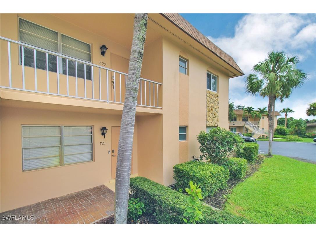 729 Palm View Drive #D4 Naples FL 34110 225053491 image2