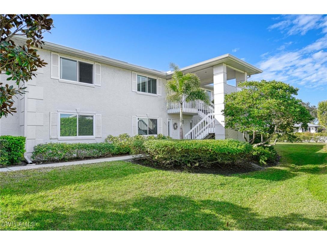 737 Neapolitan Way #737 Naples FL 34103 224103068 image1