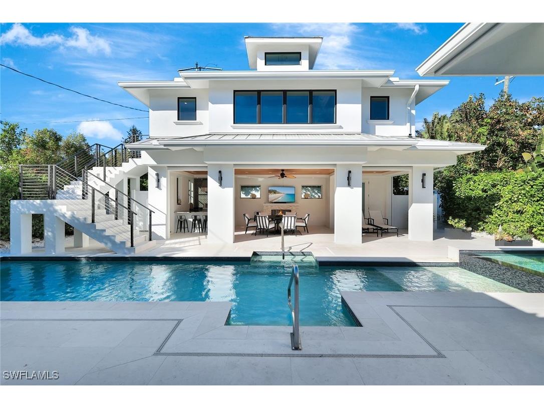 739 5th Avenue N Naples FL 34102 224095638 image1