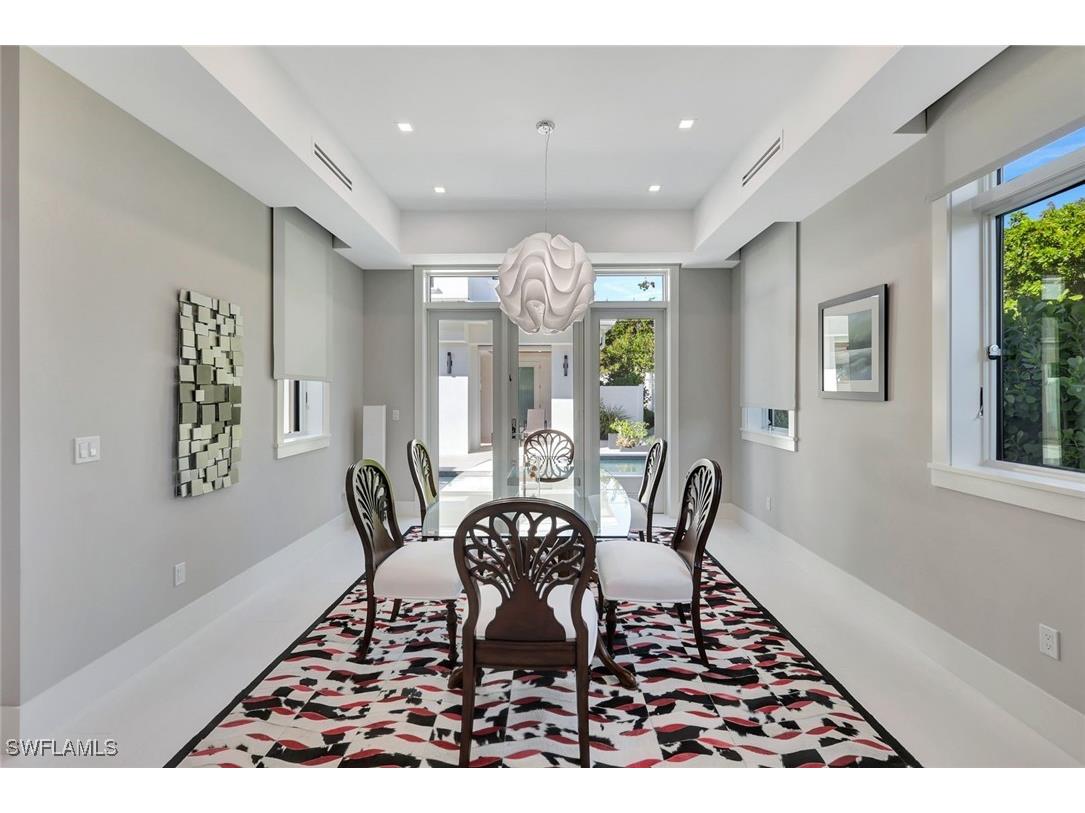 739 5th Avenue N Naples FL 34102 224095638 image13