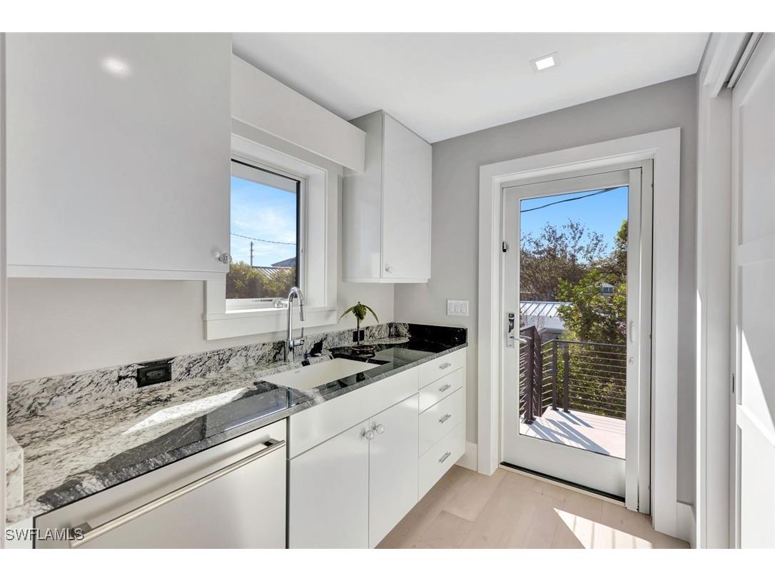 739 5th Avenue N Naples FL 34102 224095638 image33