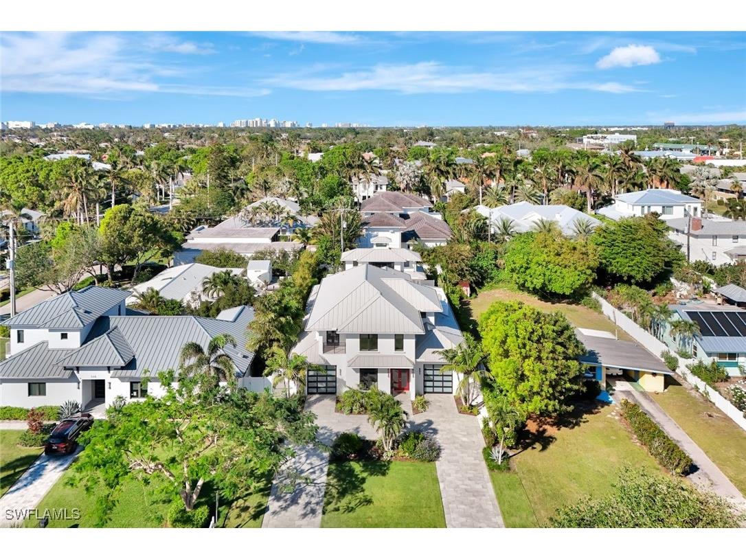 739 5th Avenue N Naples FL 34102 224095638 image4