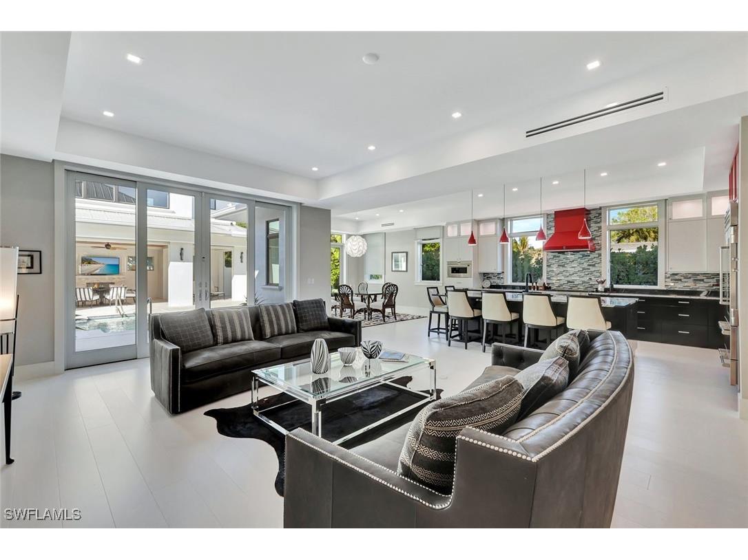 739 5th Avenue N Naples FL 34102 224095638 image6