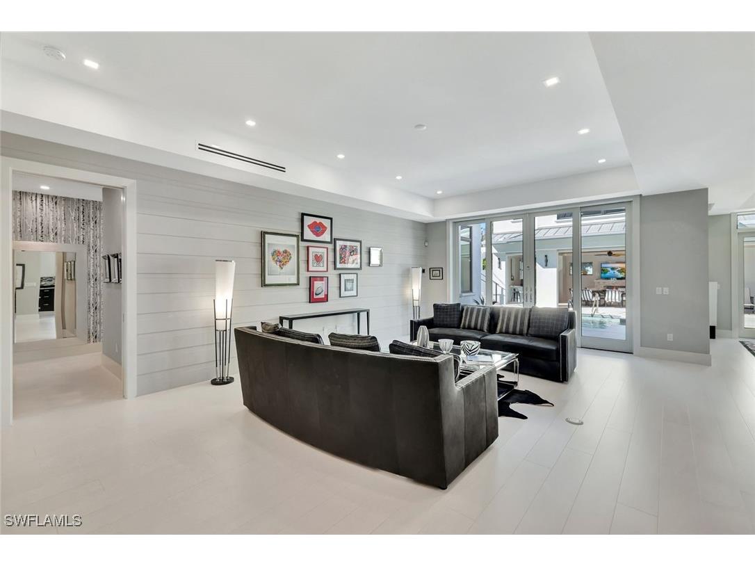 739 5th Avenue N Naples FL 34102 224095638 image7