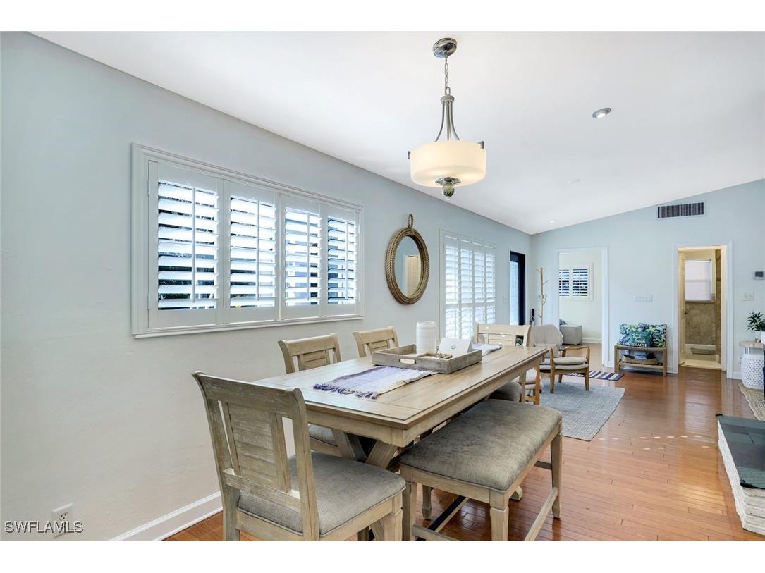 739 7th Avenue N Naples FL 34102 225054387 image14