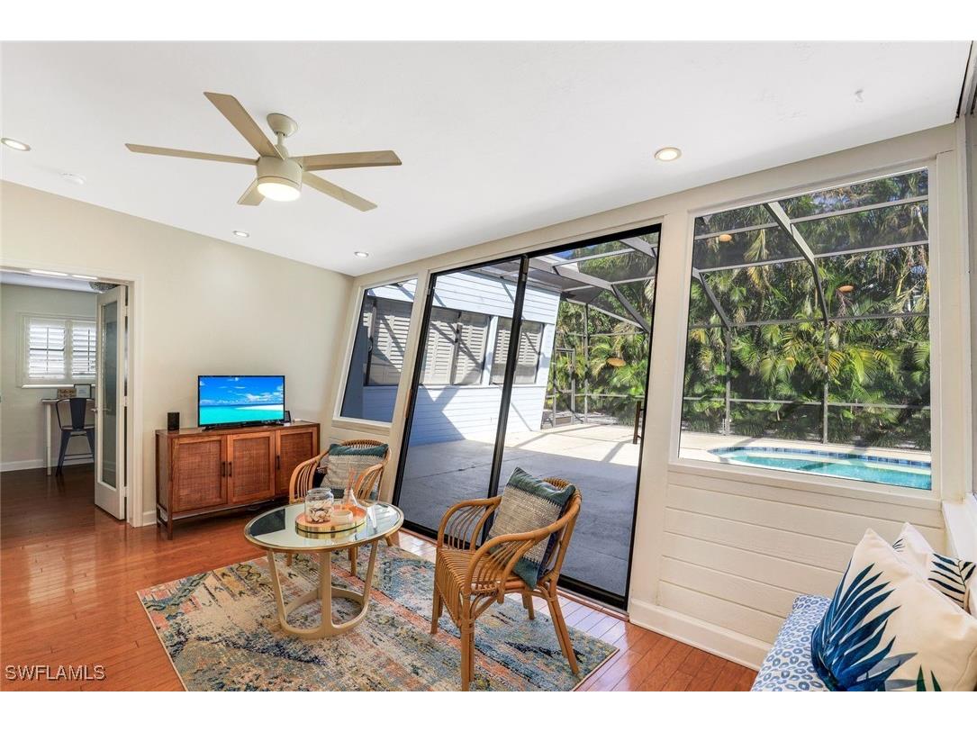 739 7th Avenue N Naples FL 34102 225054387 image18