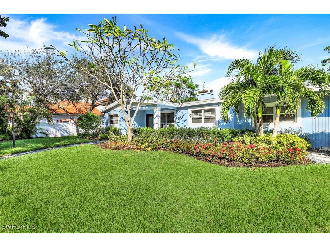 739 7th Avenue N Naples FL 34102 225054387 image2