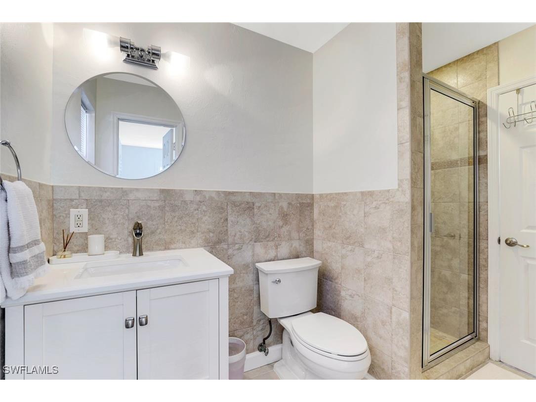 739 7th Avenue N Naples FL 34102 225054387 image24