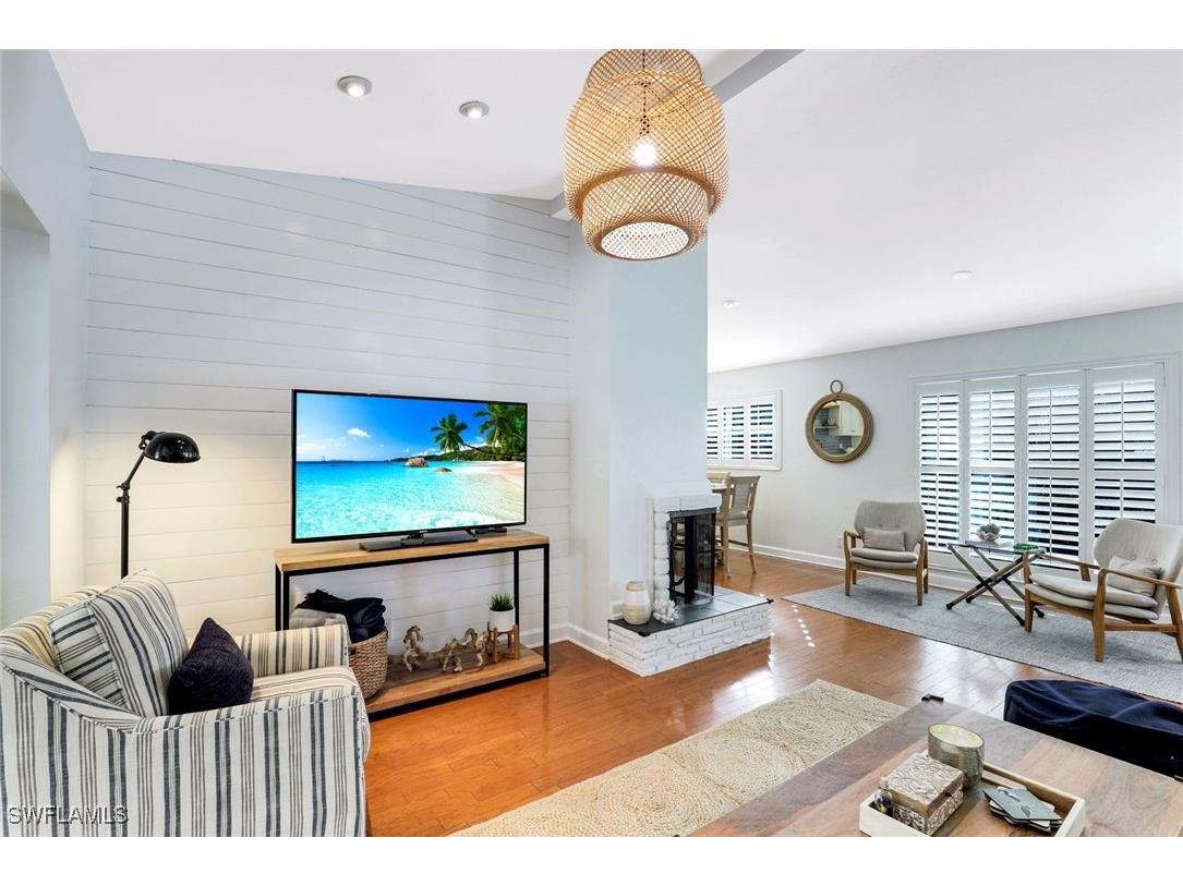 739 7th Avenue N Naples FL 34102 225054387 image6