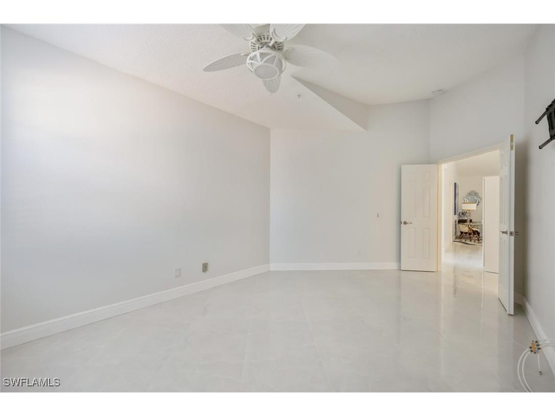 74 Silver Oaks Circle #9-202 Naples FL 34119 225053865 image28