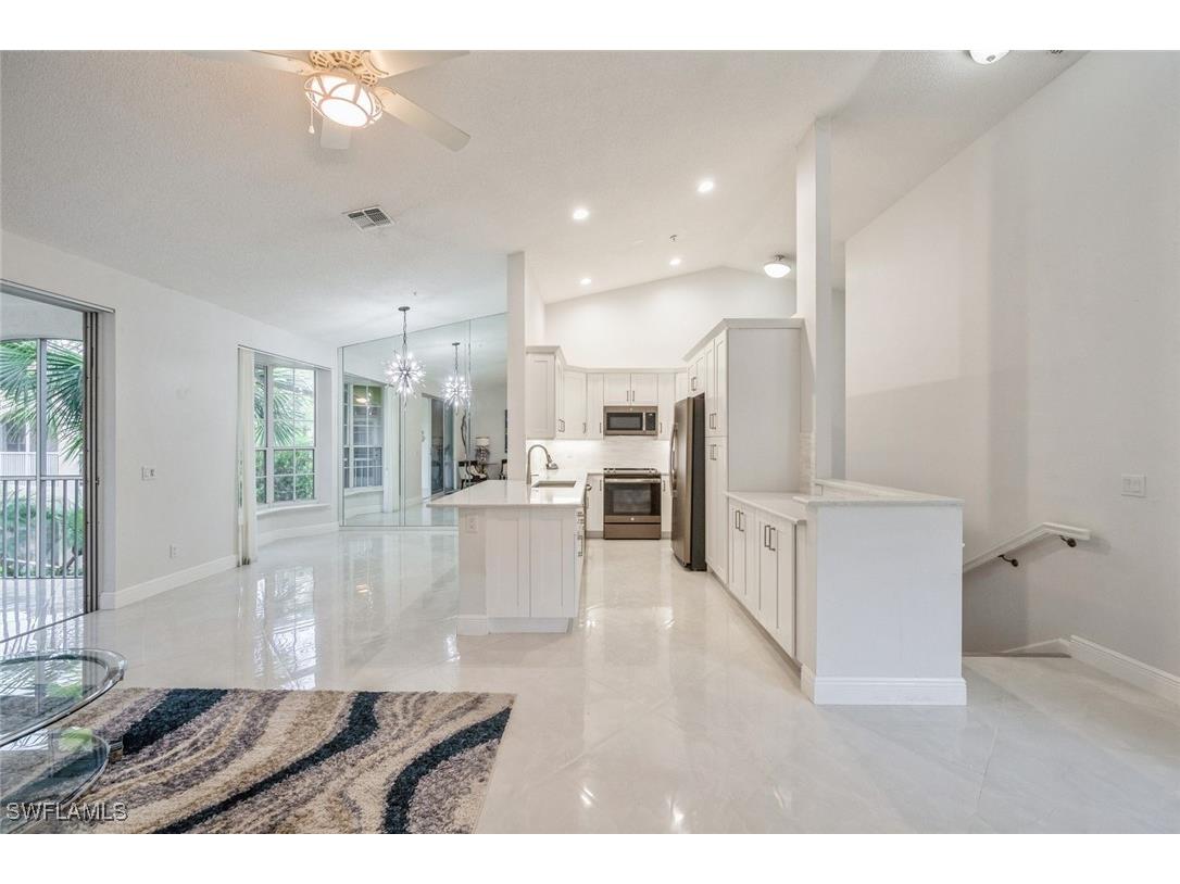 74 Silver Oaks Circle #9-202 Naples FL 34119 225053865 image3