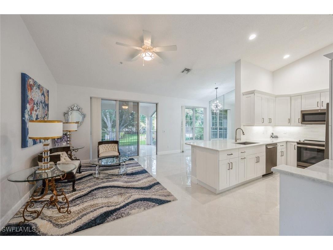 74 Silver Oaks Circle #9-202 Naples FL 34119 225053865 image4