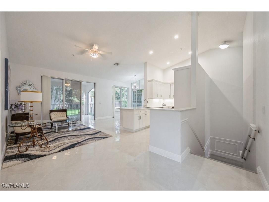 74 Silver Oaks Circle #9-202 Naples FL 34119 225053865 image8