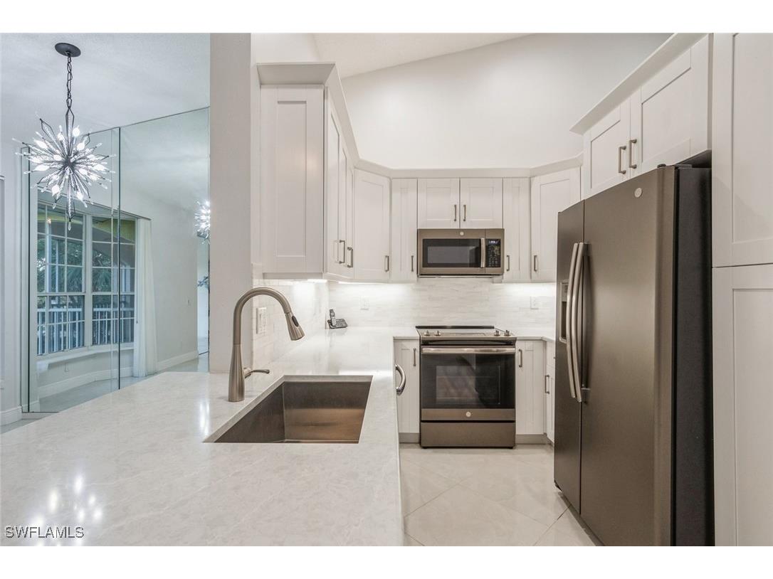 74 Silver Oaks Circle #9-202 Naples FL 34119 225053865 image9