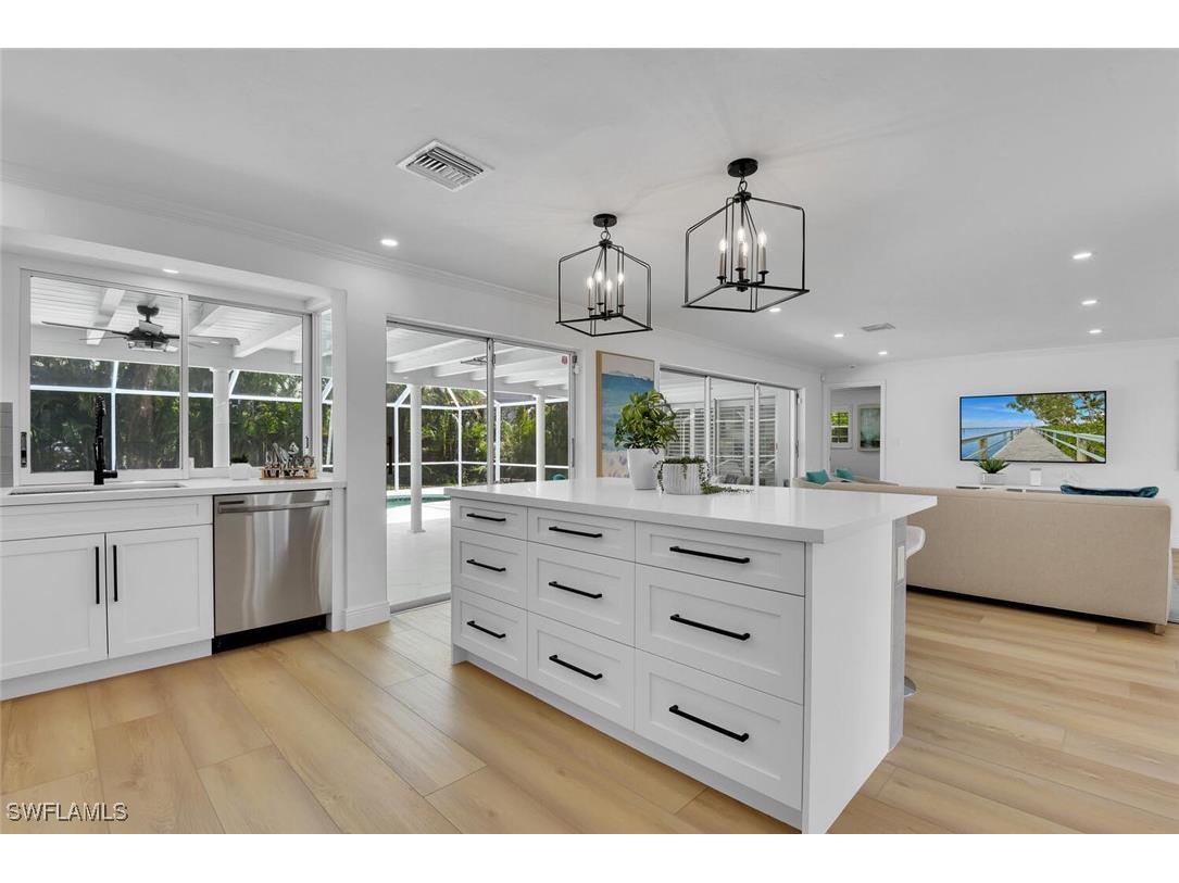 740 Park Shore Drive Naples FL 34103 225050646 image8