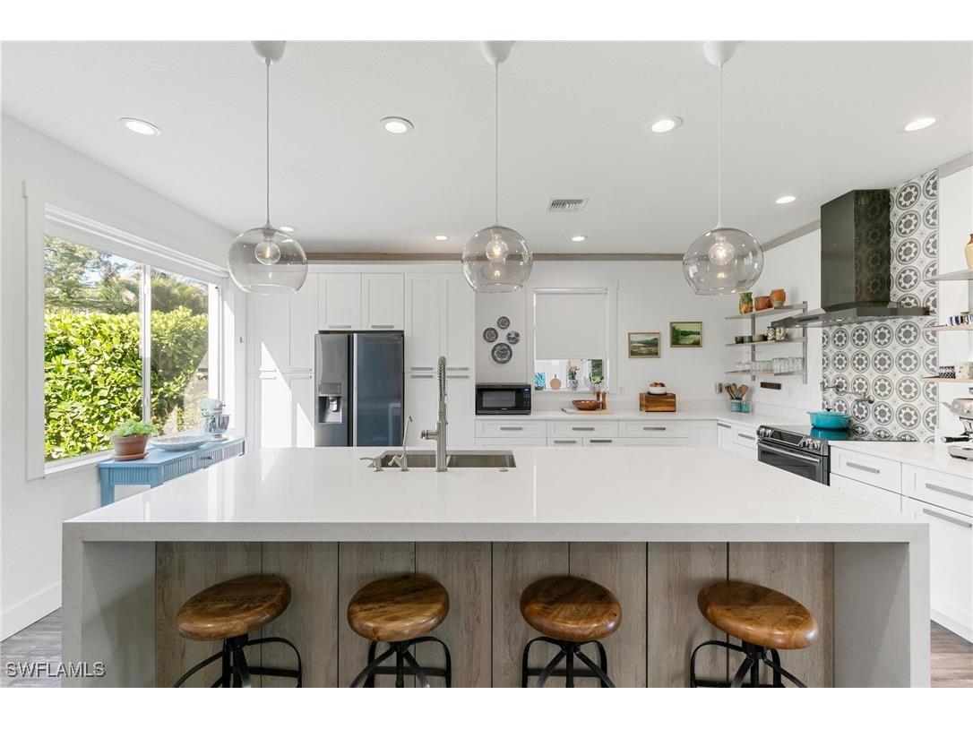 7430 Meldin Court Naples FL 34104 225026301 image1