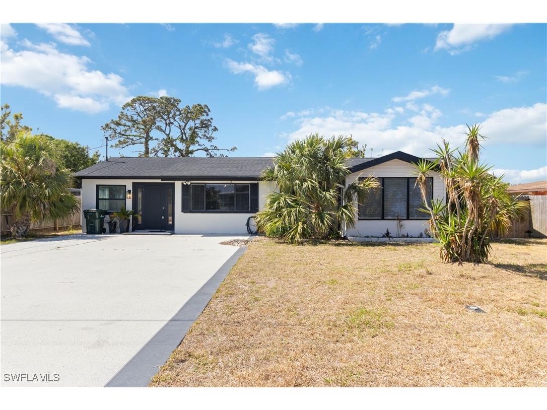 75 Virginia Court Englewood FL 34223 225036066 image1