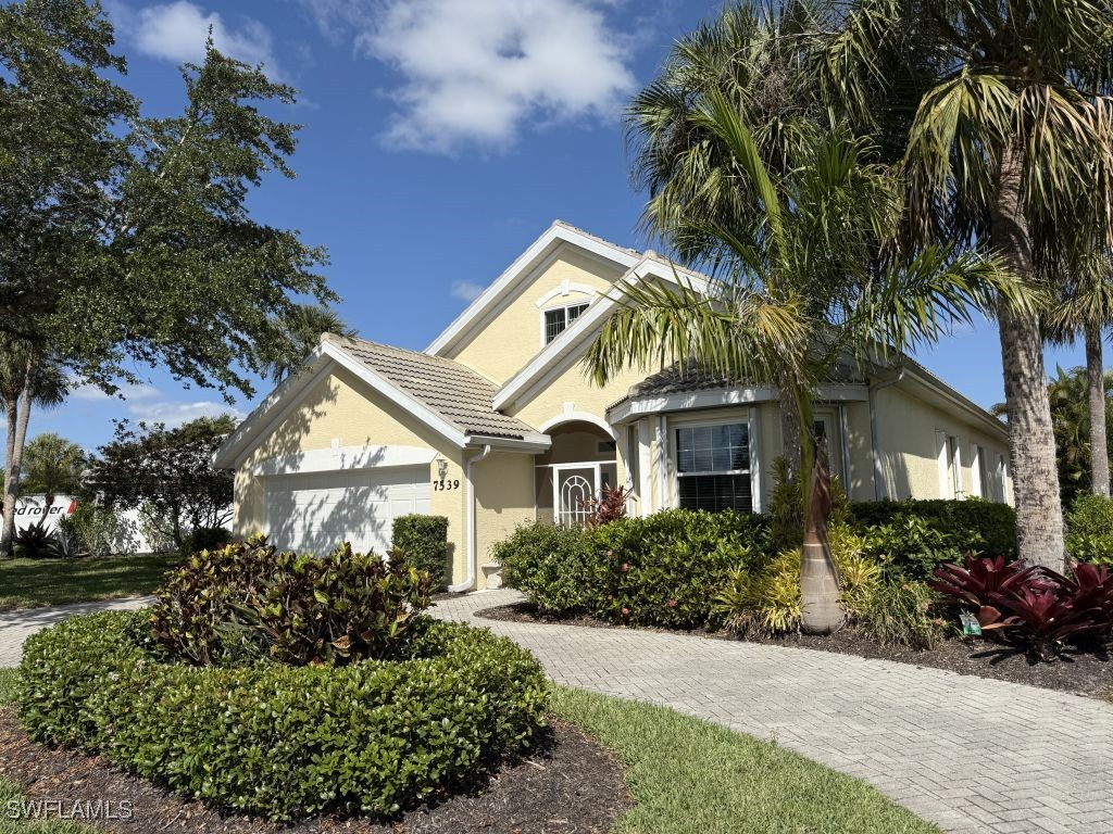 7539 Berkshire Pines Drive Naples FL 34104 225041996 image1