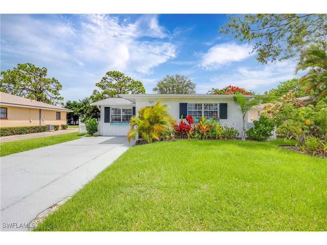 761 95th Avenue N Naples FL 34108 225051205 image3