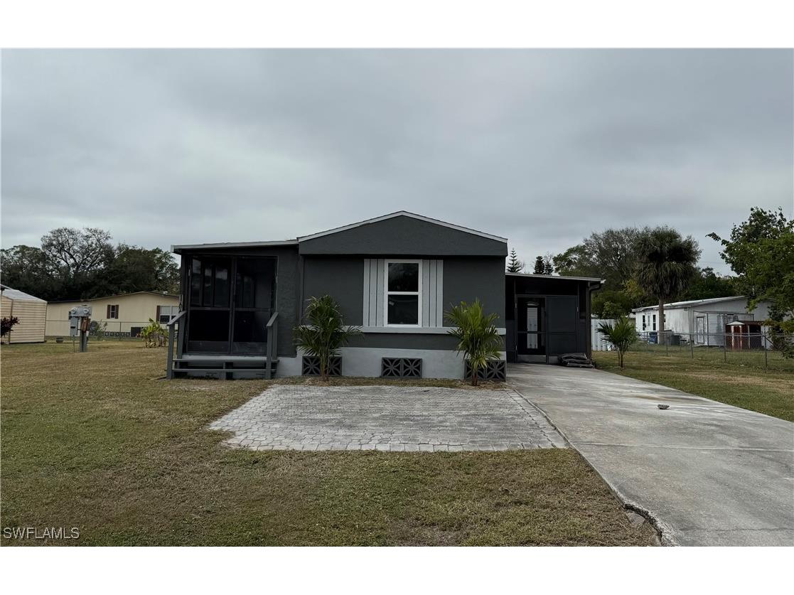 7616 Grady Drive North Fort Myers FL 33917 224104744 image1
