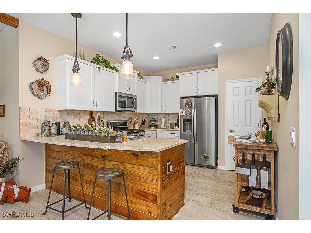 7642 Jacaranda Lane Naples FL 34114 225035628 image1