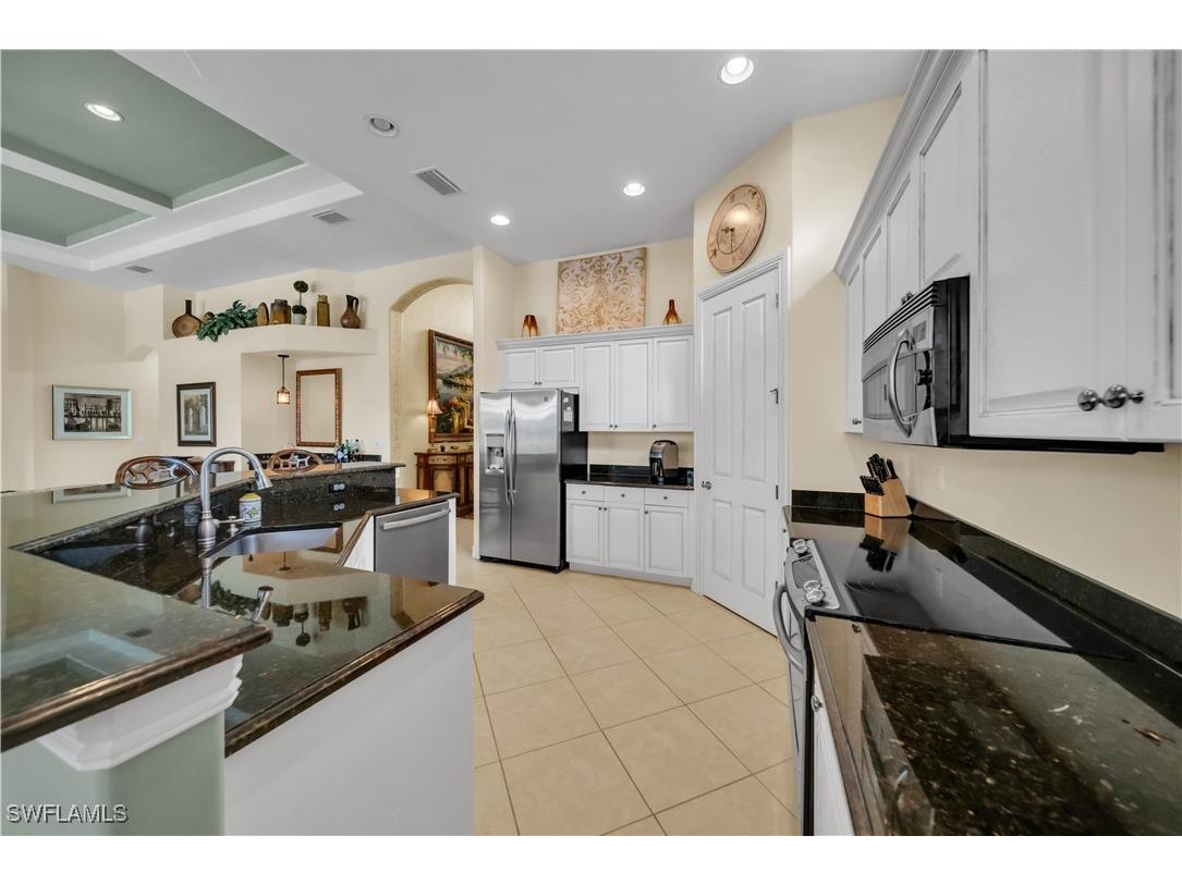 7672 Sussex Court Naples FL 34113 225036664 image17