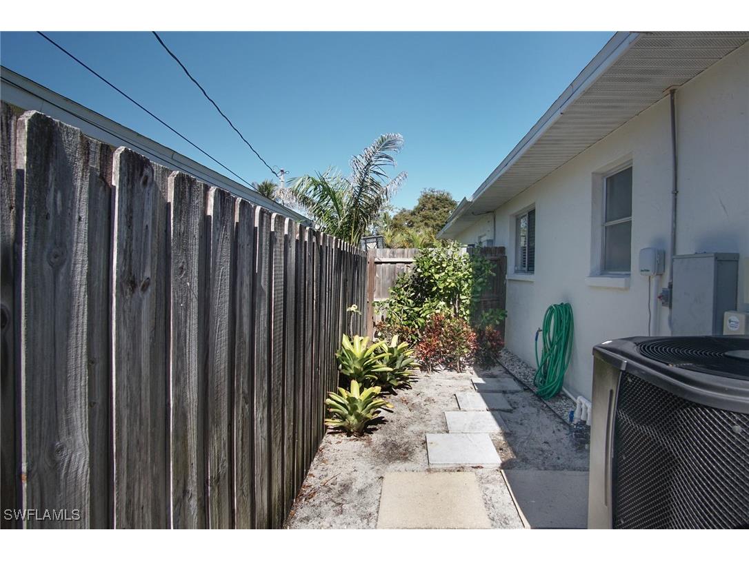 768 96th Avenue N Naples FL 34108 225050703 image34