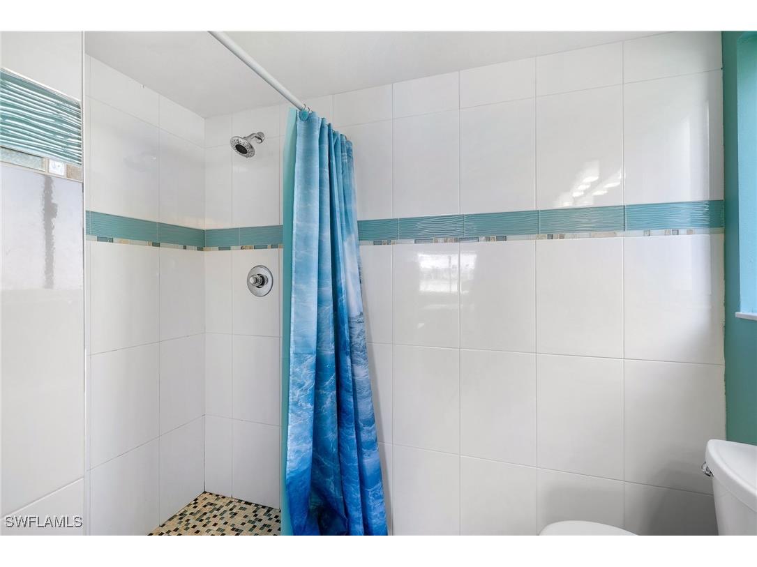 7706 Jewel Lane #101 Naples FL 34109 225044299 image18