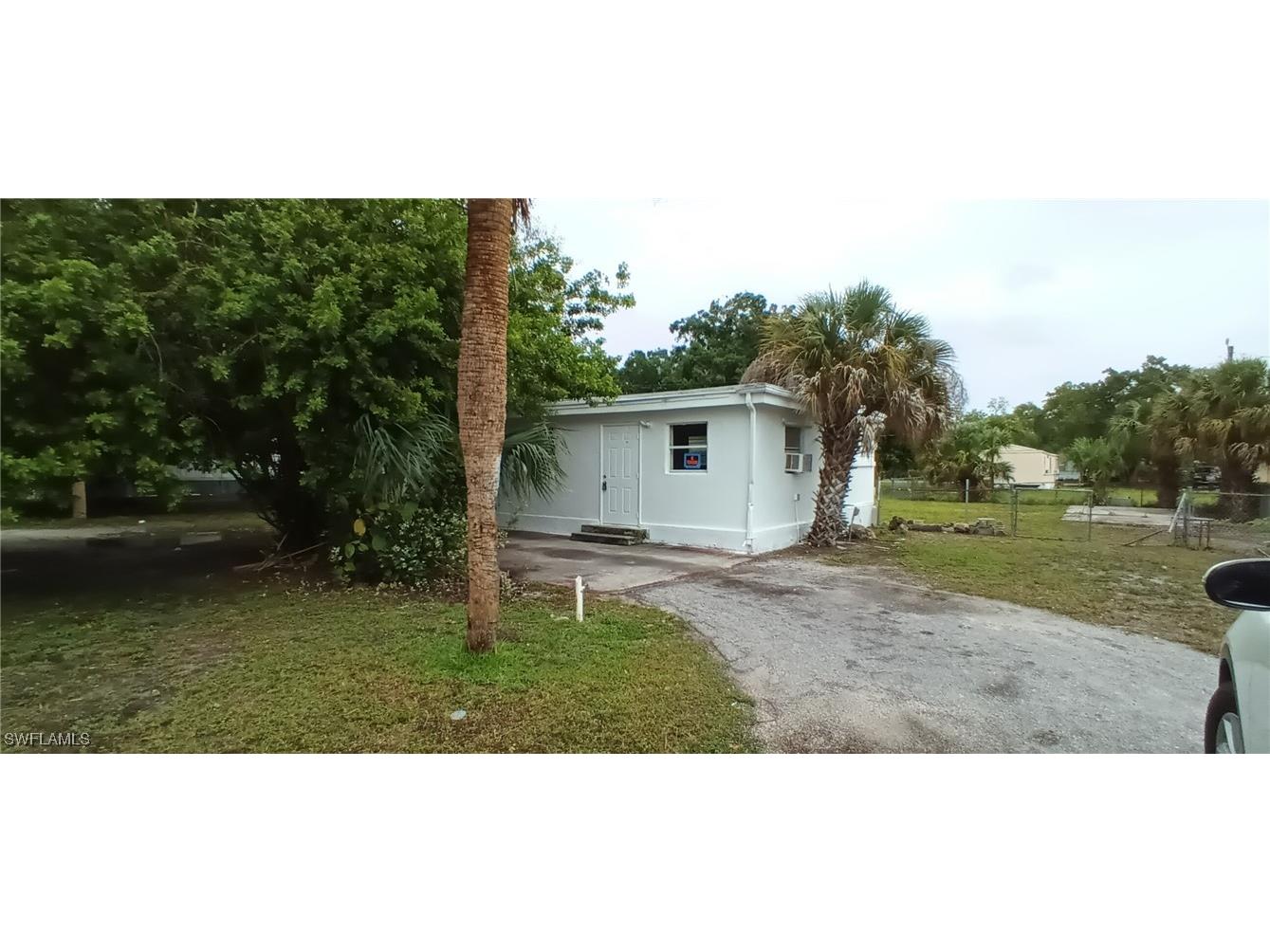 771 Avenue E NW Moore Haven FL 33471 225046435 image1