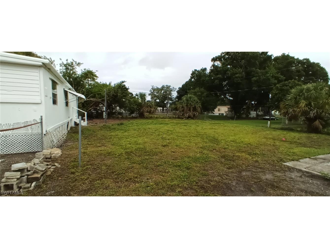 771 Avenue E NW Moore Haven FL 33471 225046435 image3