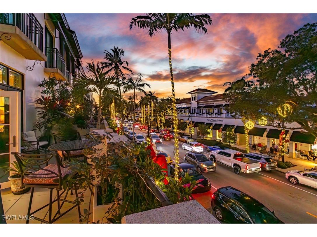 780 5th Avenue S #3 Naples FL 34102 225039909 image1