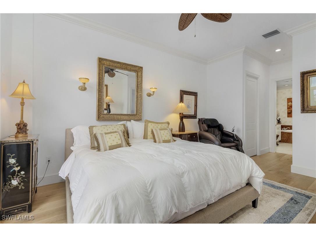 780 5th Avenue S #3 Naples FL 34102 225039909 image16