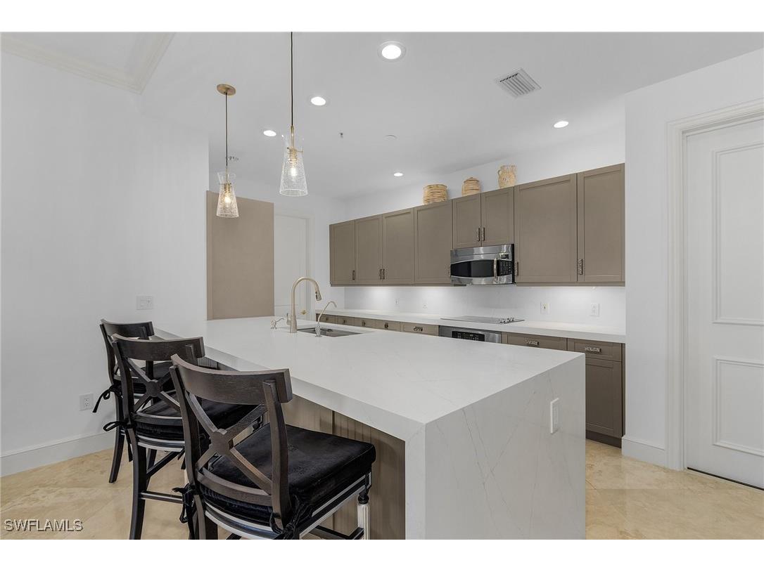 780 5th Avenue S #3 Naples FL 34102 225039909 image4